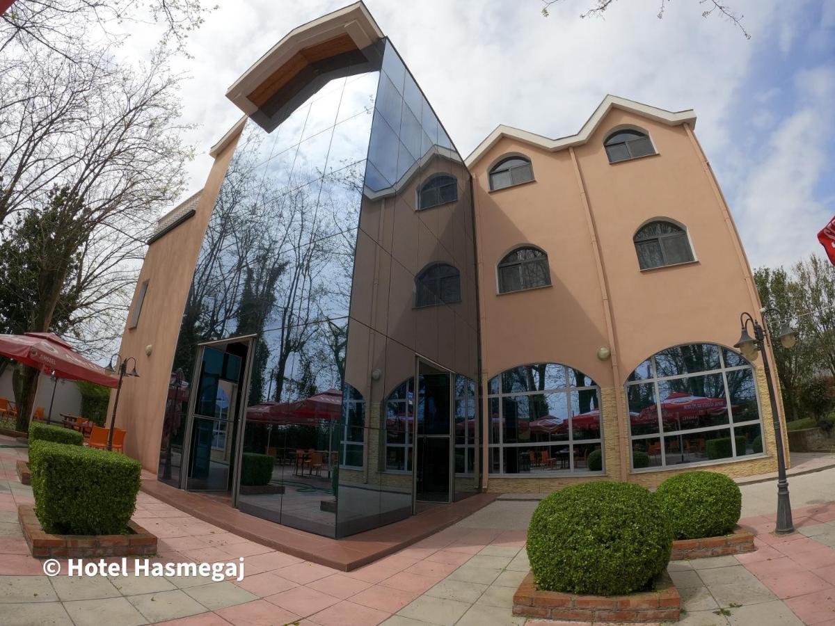 Hotel Hasmegaj Mahall' e Kryethuit Buitenkant foto