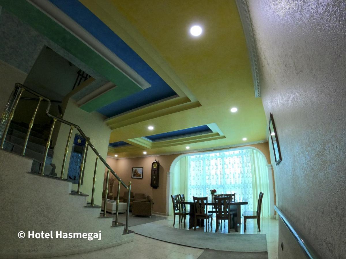 Hotel Hasmegaj Mahall' e Kryethuit Buitenkant foto