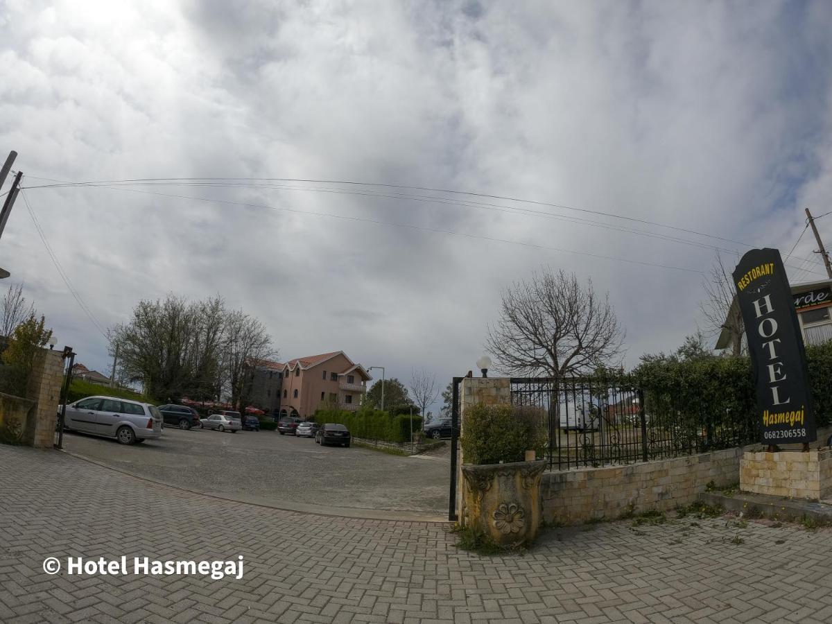 Hotel Hasmegaj Mahall' e Kryethuit Buitenkant foto