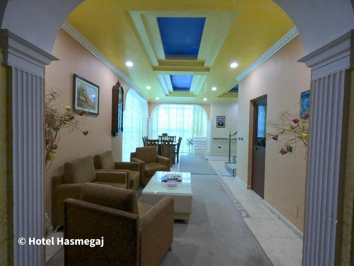 Hotel Hasmegaj Mahall' e Kryethuit Buitenkant foto