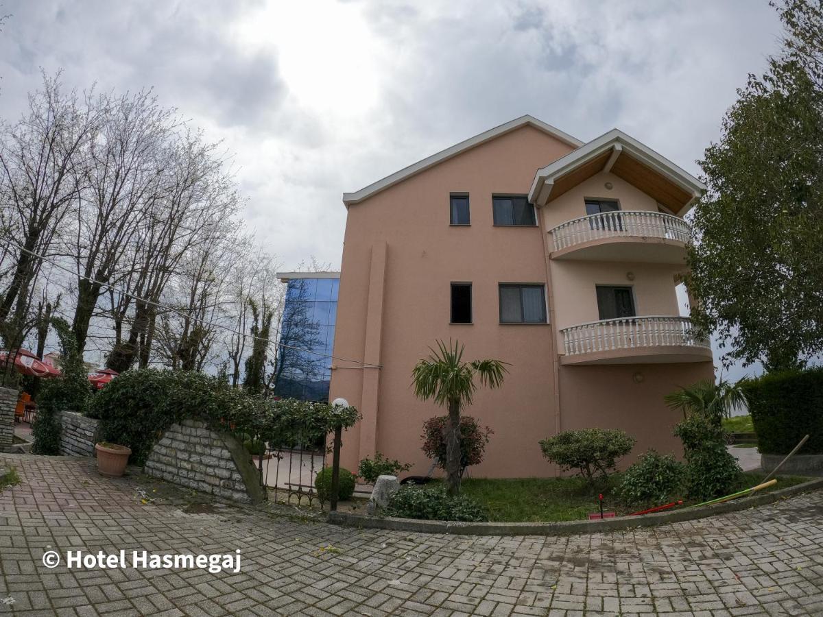 Hotel Hasmegaj Mahall' e Kryethuit Buitenkant foto