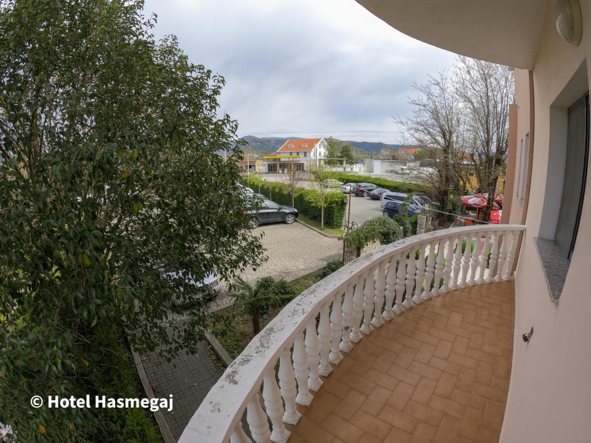 Hotel Hasmegaj Mahall' e Kryethuit Buitenkant foto