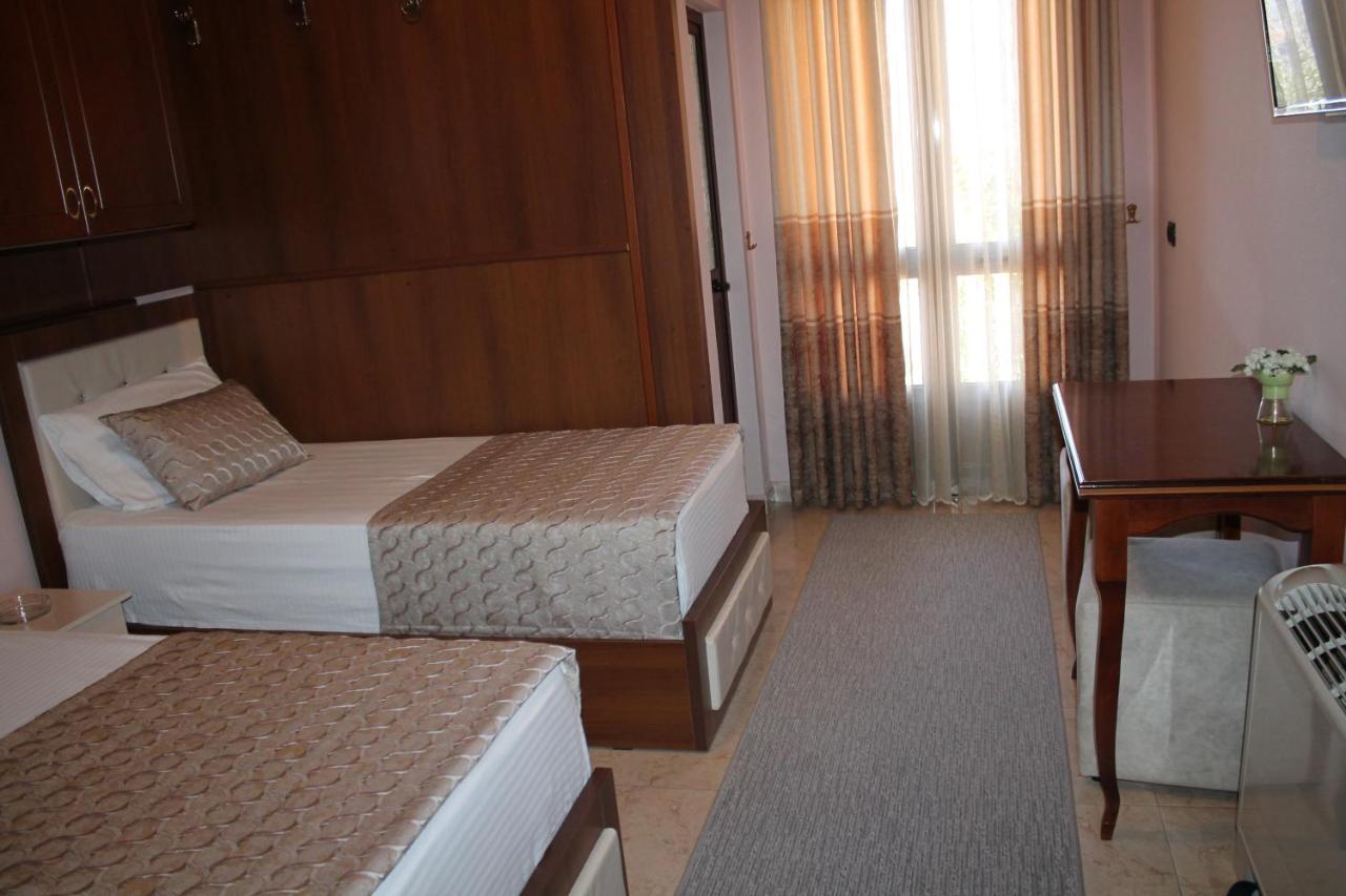 Hotel Hasmegaj Mahall' e Kryethuit Buitenkant foto