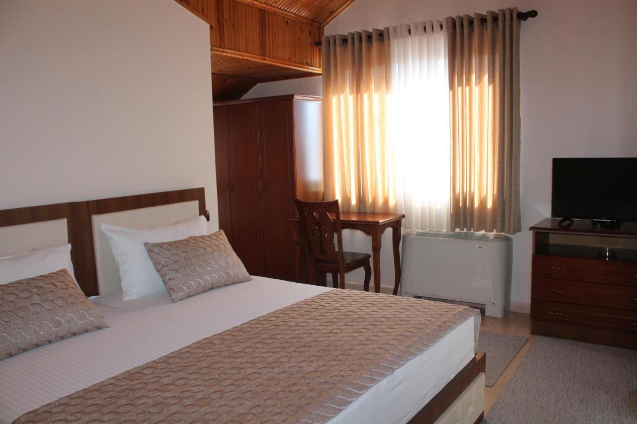 Hotel Hasmegaj Mahall' e Kryethuit Buitenkant foto